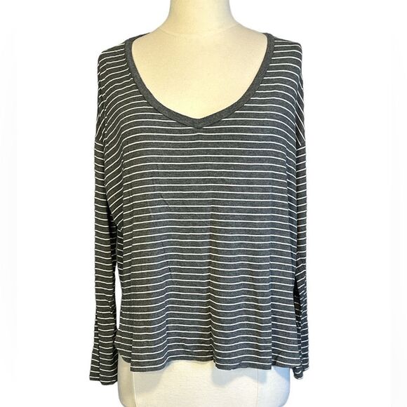 AEO - Soft & Sexy V Neck Striped Tee Sz M - Picture 1 of 9